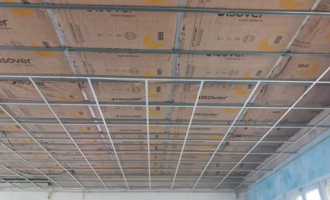 Ossature faux plafond avec zone technique