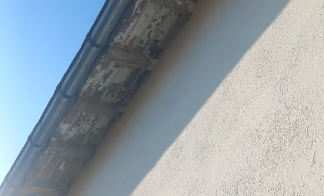 Rénovation d'avant-toits en bois
