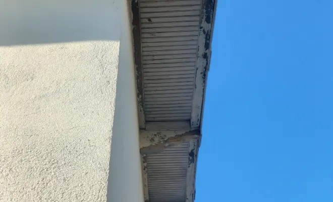 Rénovation des avant-toits en bois
