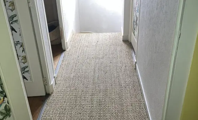 Rénovation d'escalier en jonc de mer par Home Renov'24!
